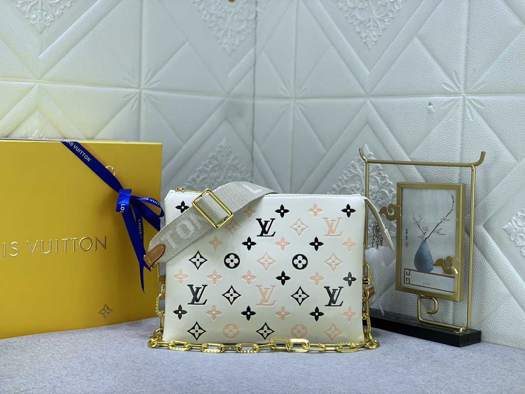 Louis Vuitton  Mini Soft Trunk M22398 (6) 18.5 x 13.0 x 8.0cm