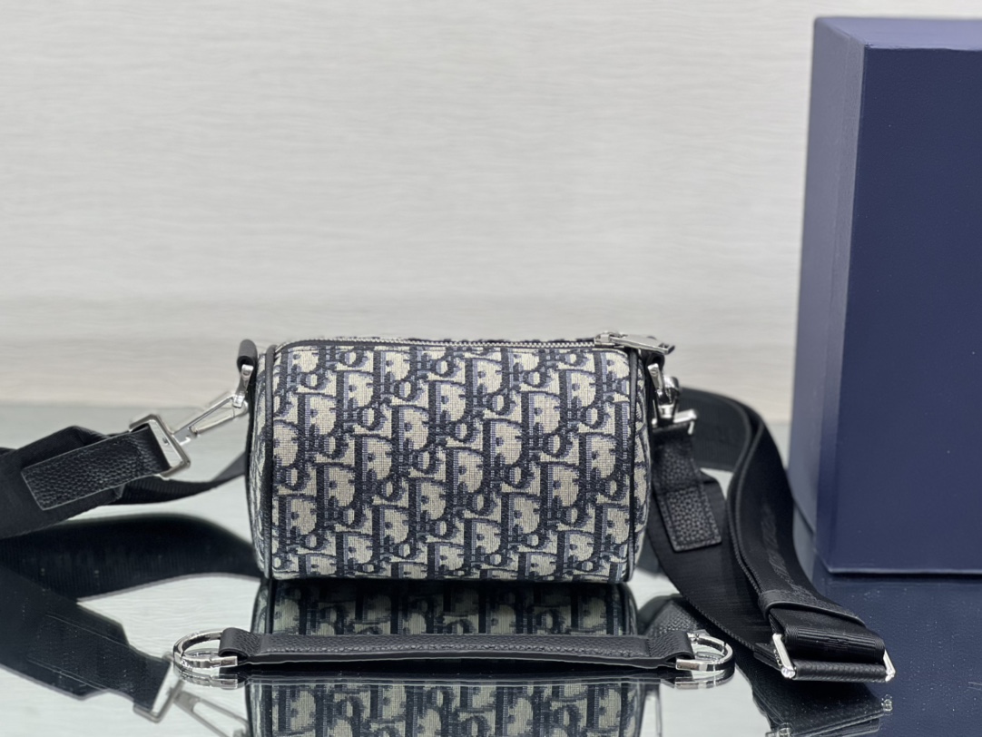 Dior Roller 23795 17x 11.5x 11.5cm