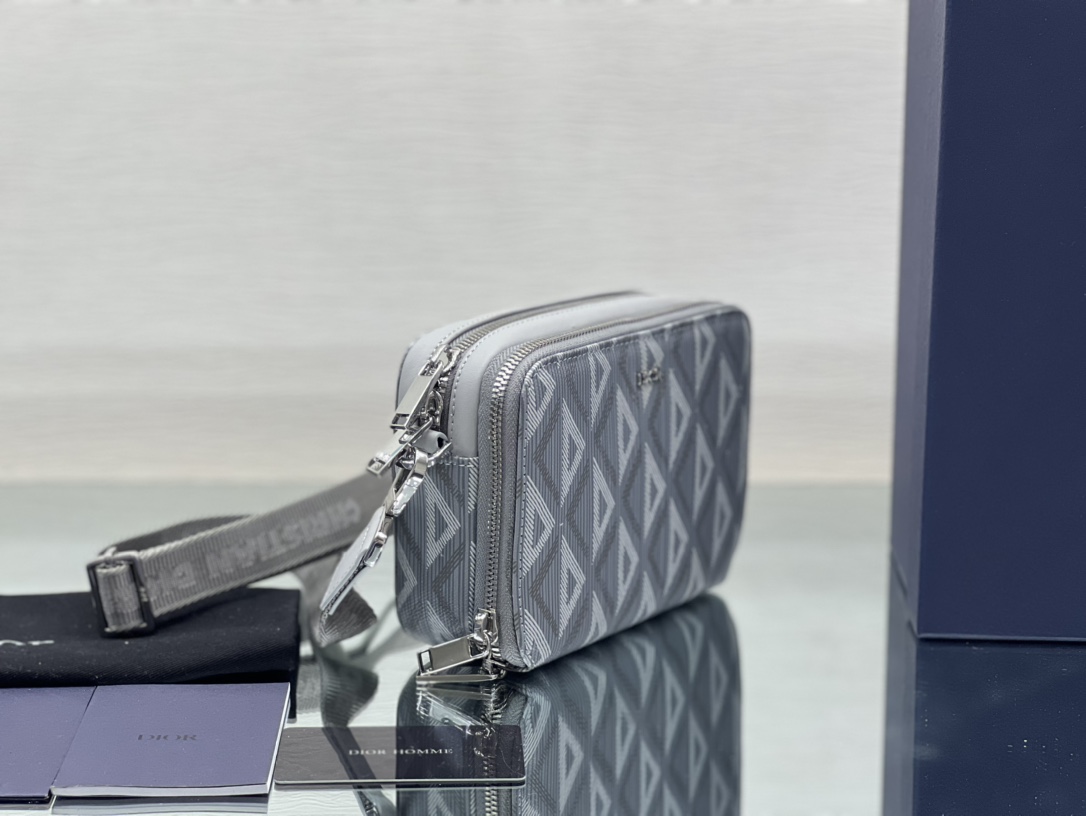 Dior CD Diamond 22412-2 17 x 12.5 x 5cm