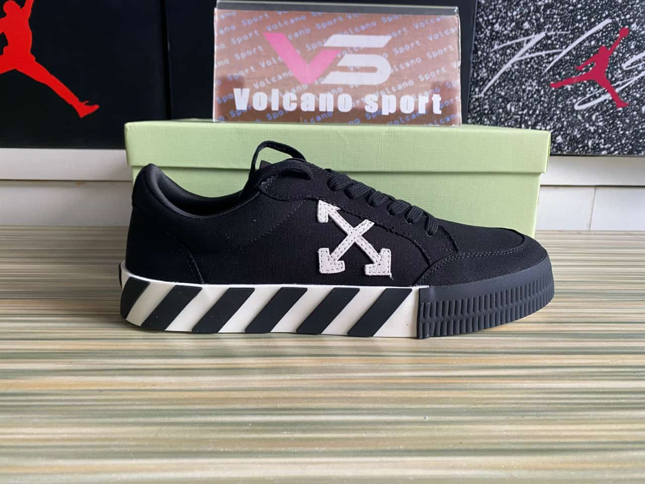 Off-White Vulc Low Canvas Black White