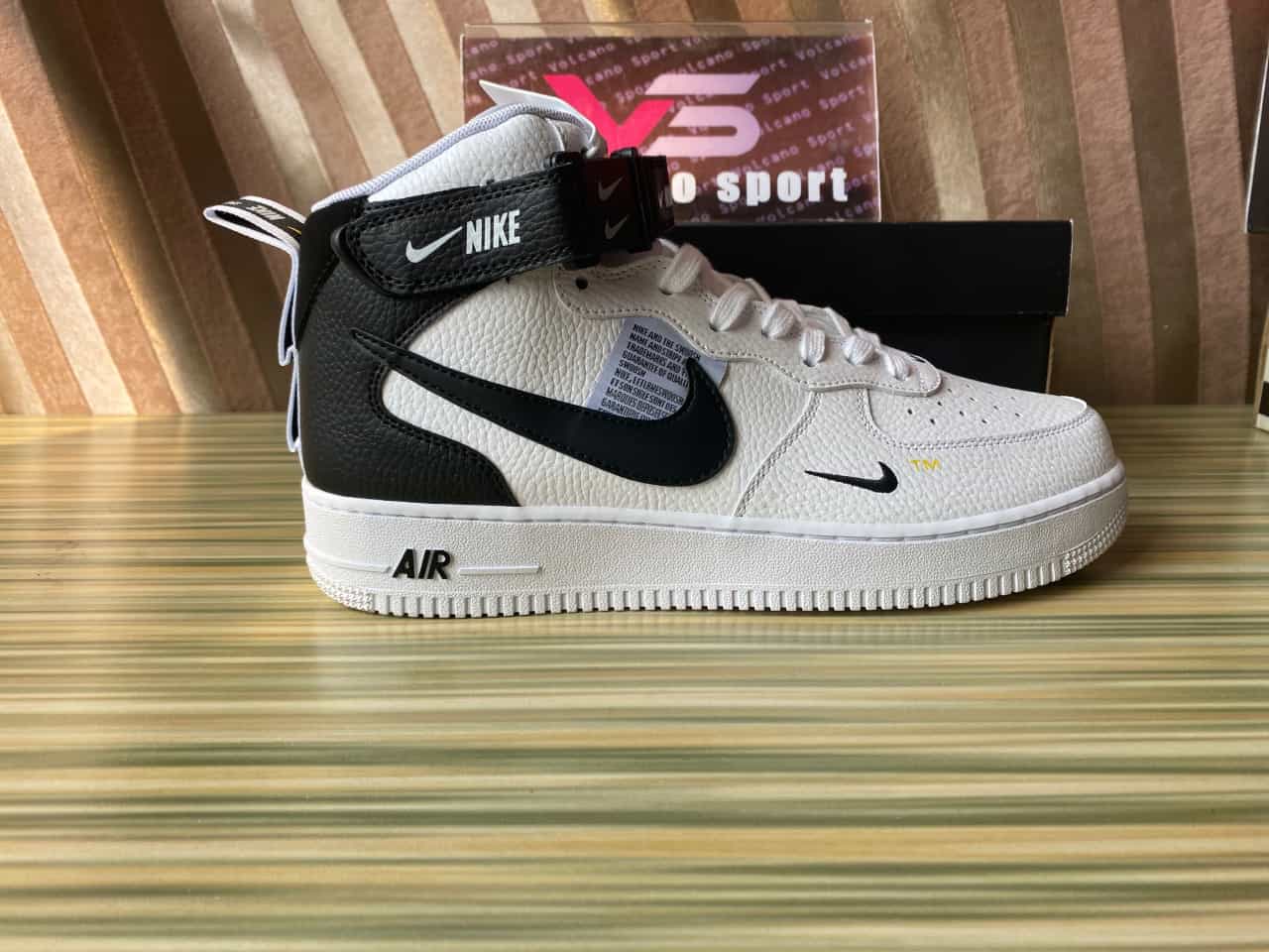 Air Force 1 Mid Utility White Black 804609-103