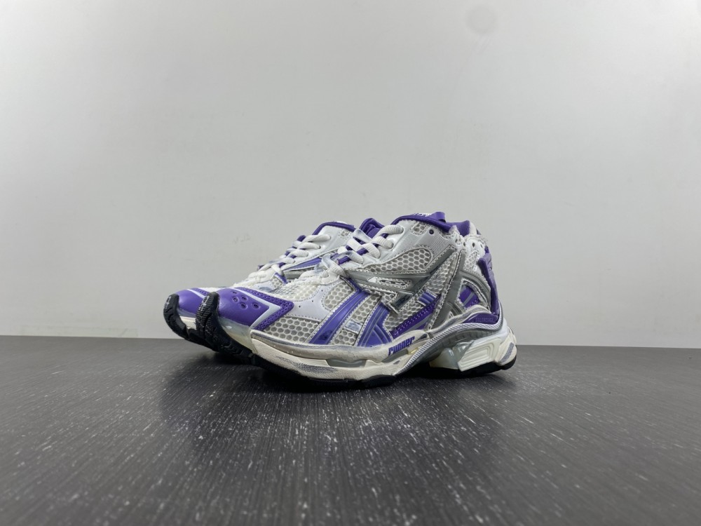 Balenciaga 677402-W3RB3-5901