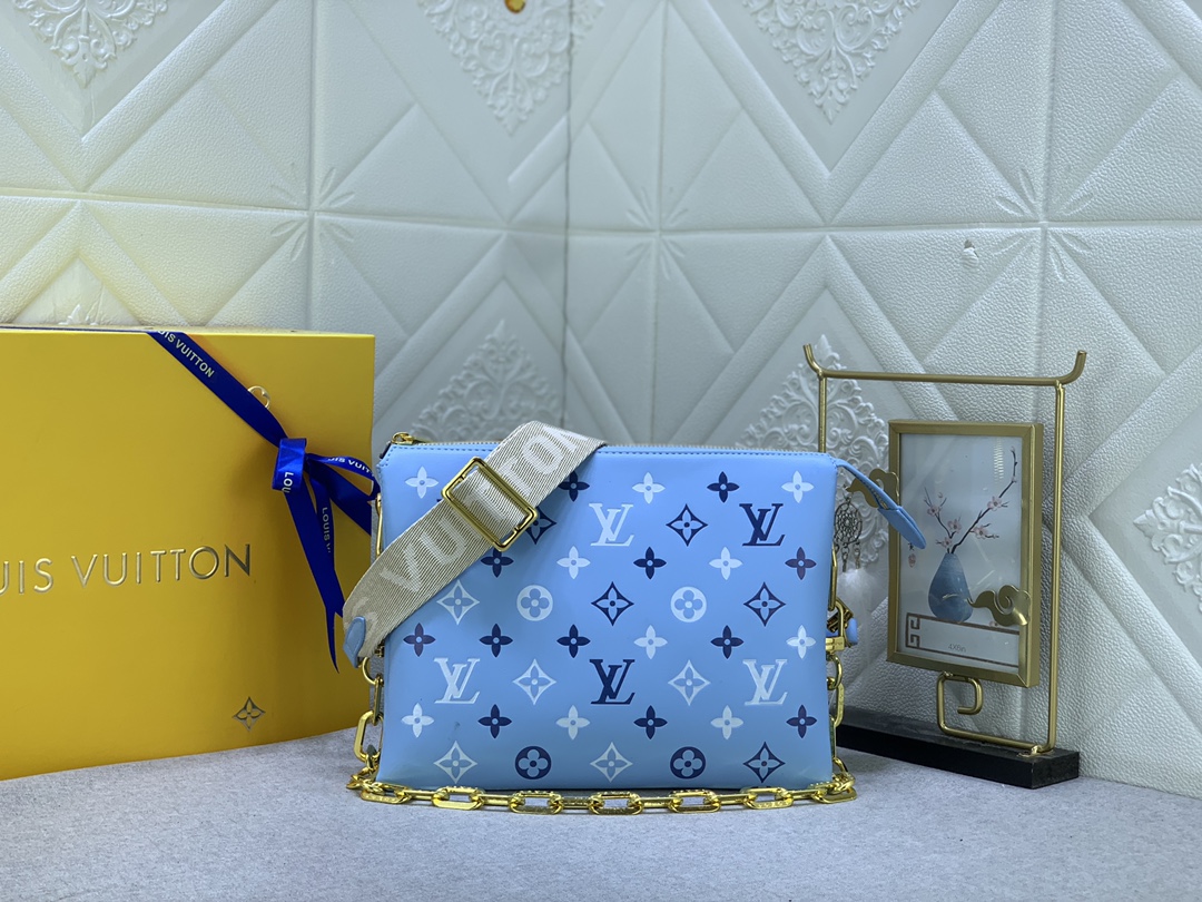Louis Vuitton  Mini Soft Trunk M22398 (8) 18.5 x 13.0 x 8.0cm