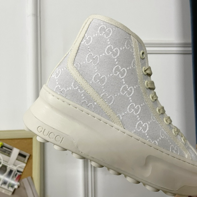 GUCCI Women's GG high top sneaker White