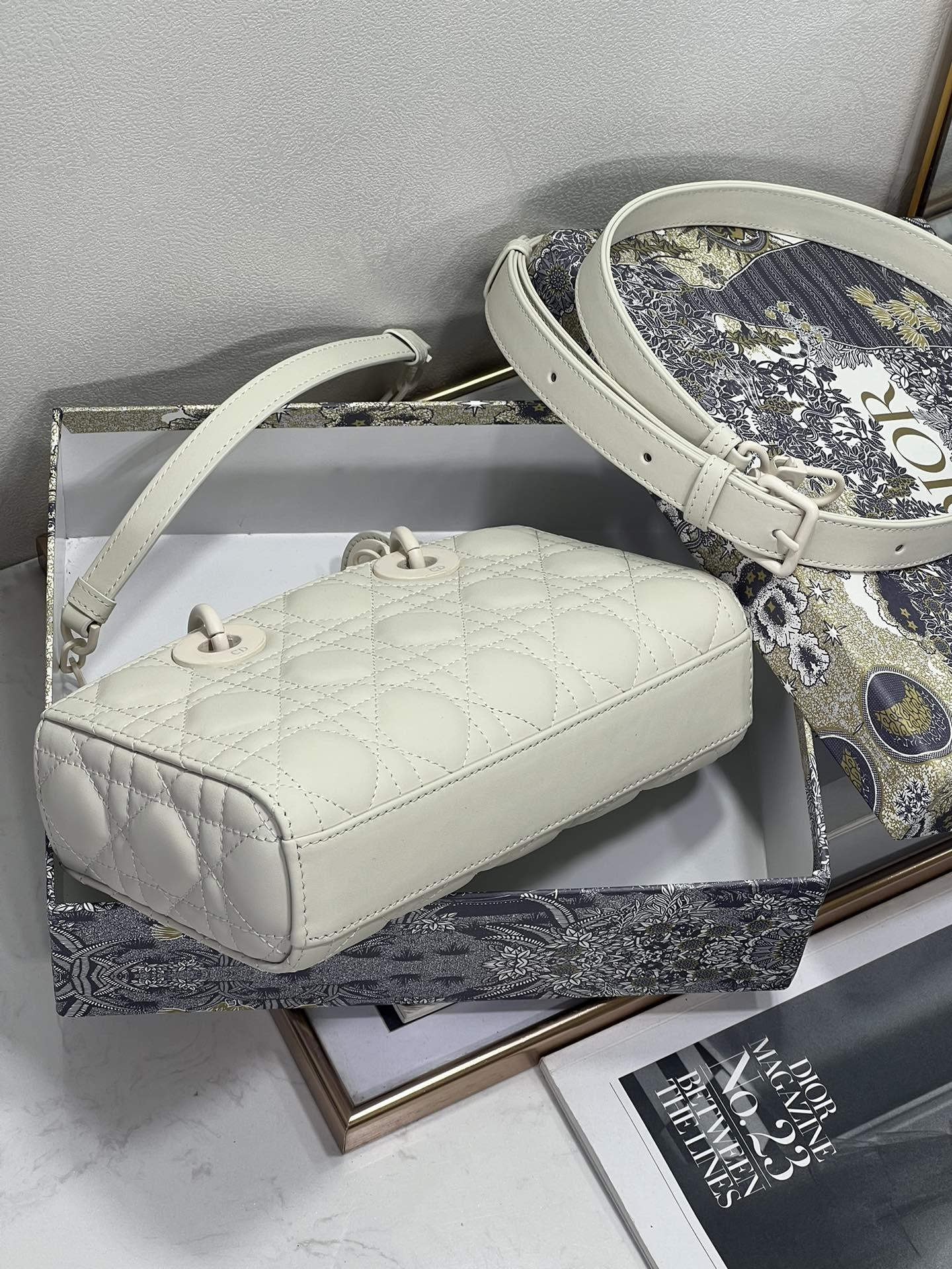 Dior Lady D-Joy 2280 (2) 22.5*26.5cm