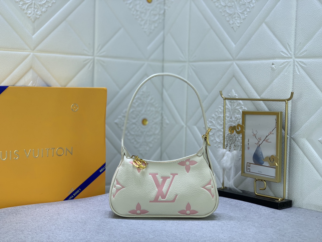 Louis Vuitton Mini Moon M82391 (4)  20.5 x 11.0 x 5.0cm