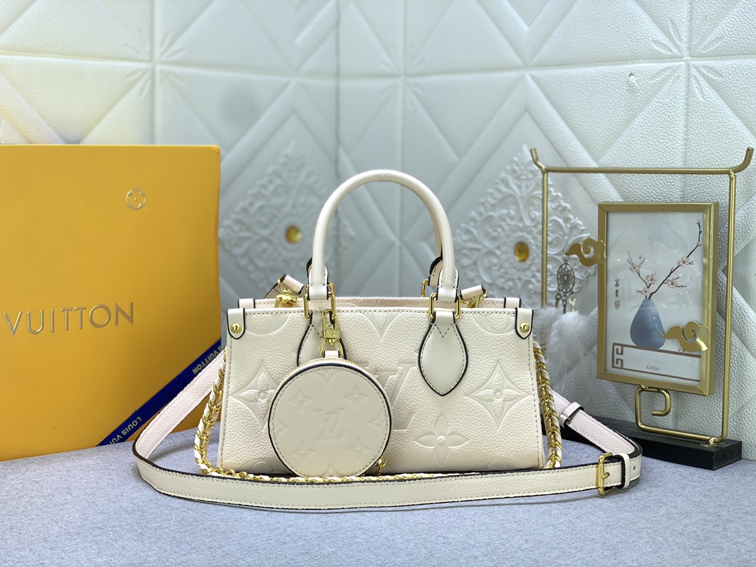 Louis Vuitton OnTheGo East West M23640 25 x 13 x 10cm