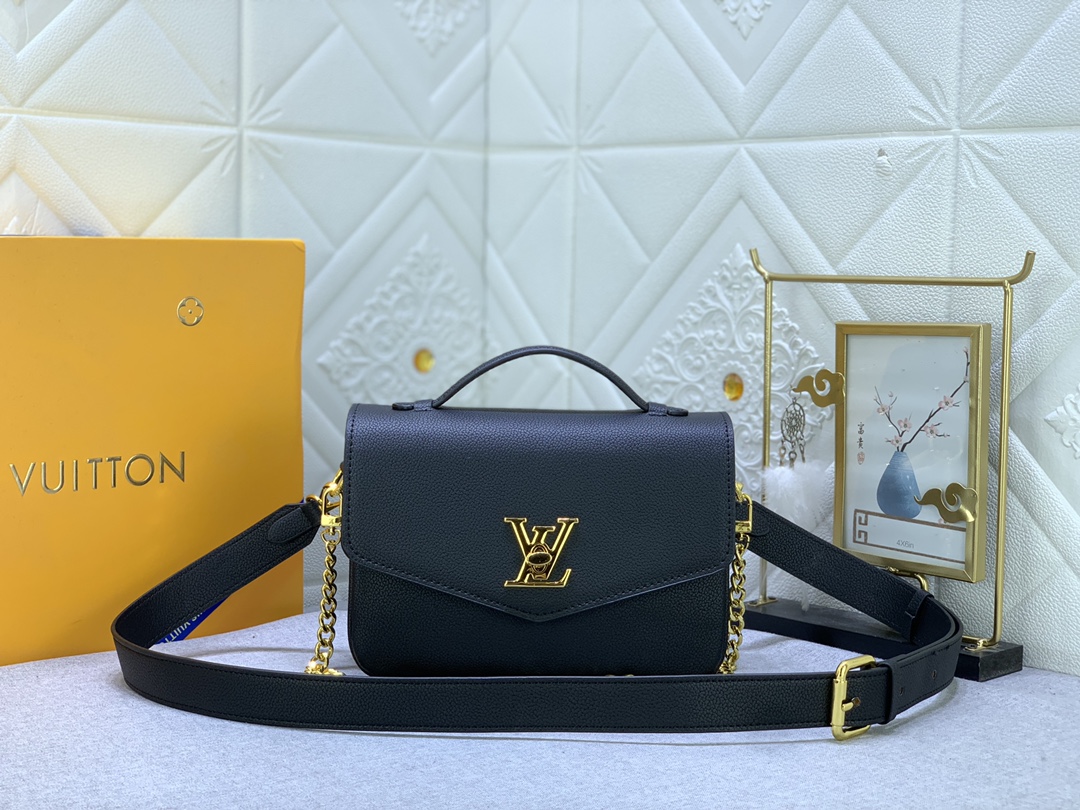 Louis Vuitton Oxford M22952 22.0 x 16.0 x 9.5cm