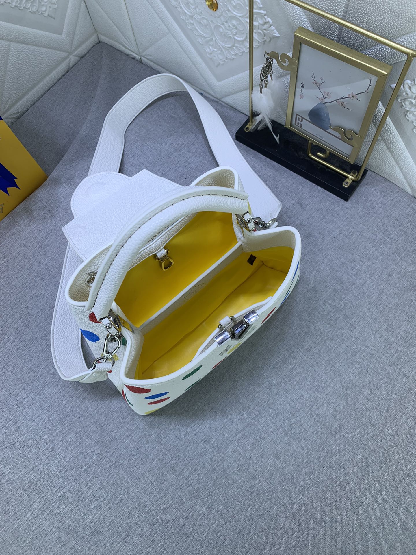 Louis Vuitton x YK Capucines M21663 (3) 27x18x9cm