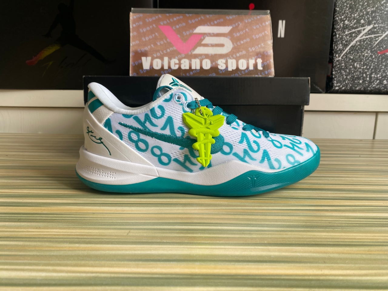 Kobe 8 Protro Radiant Emerald FQ3549-101