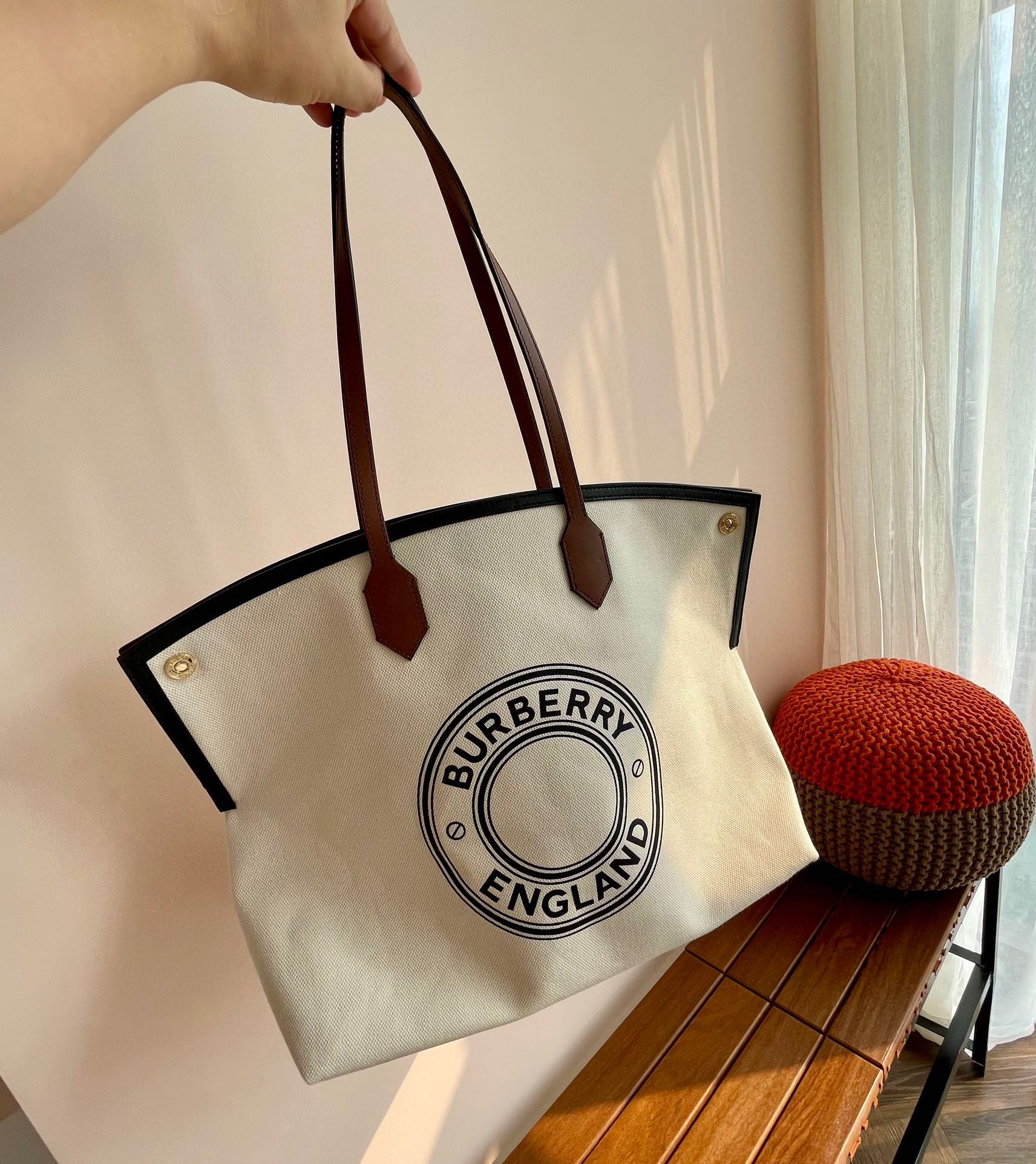 Burberry (4) Society  38x32x22cm