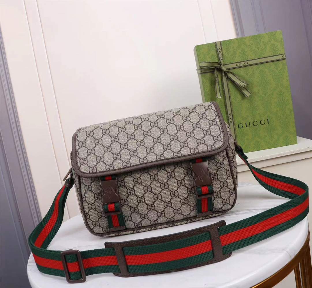 GUCCI 760123 27x 20x 10cm