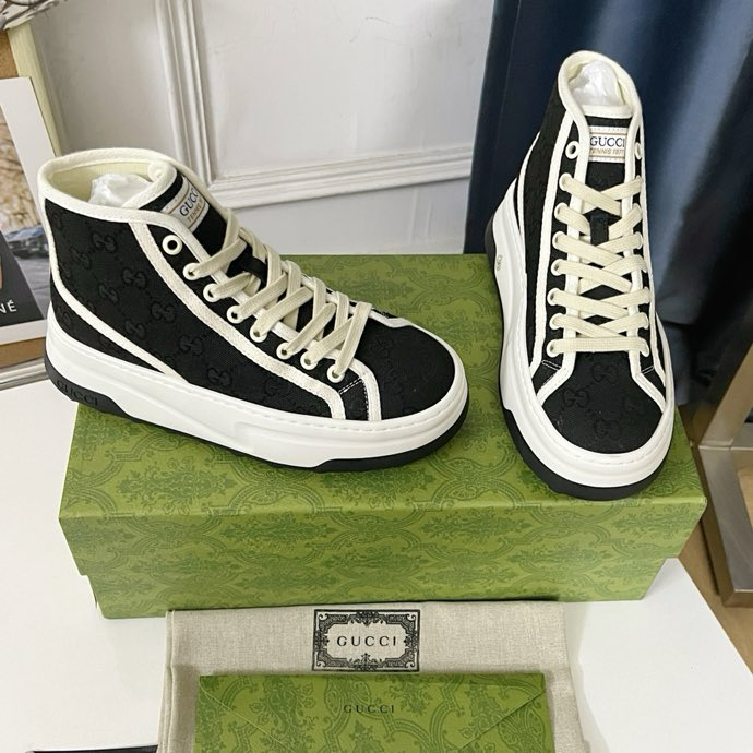 GUCCI Women's GG high top sneaker Black