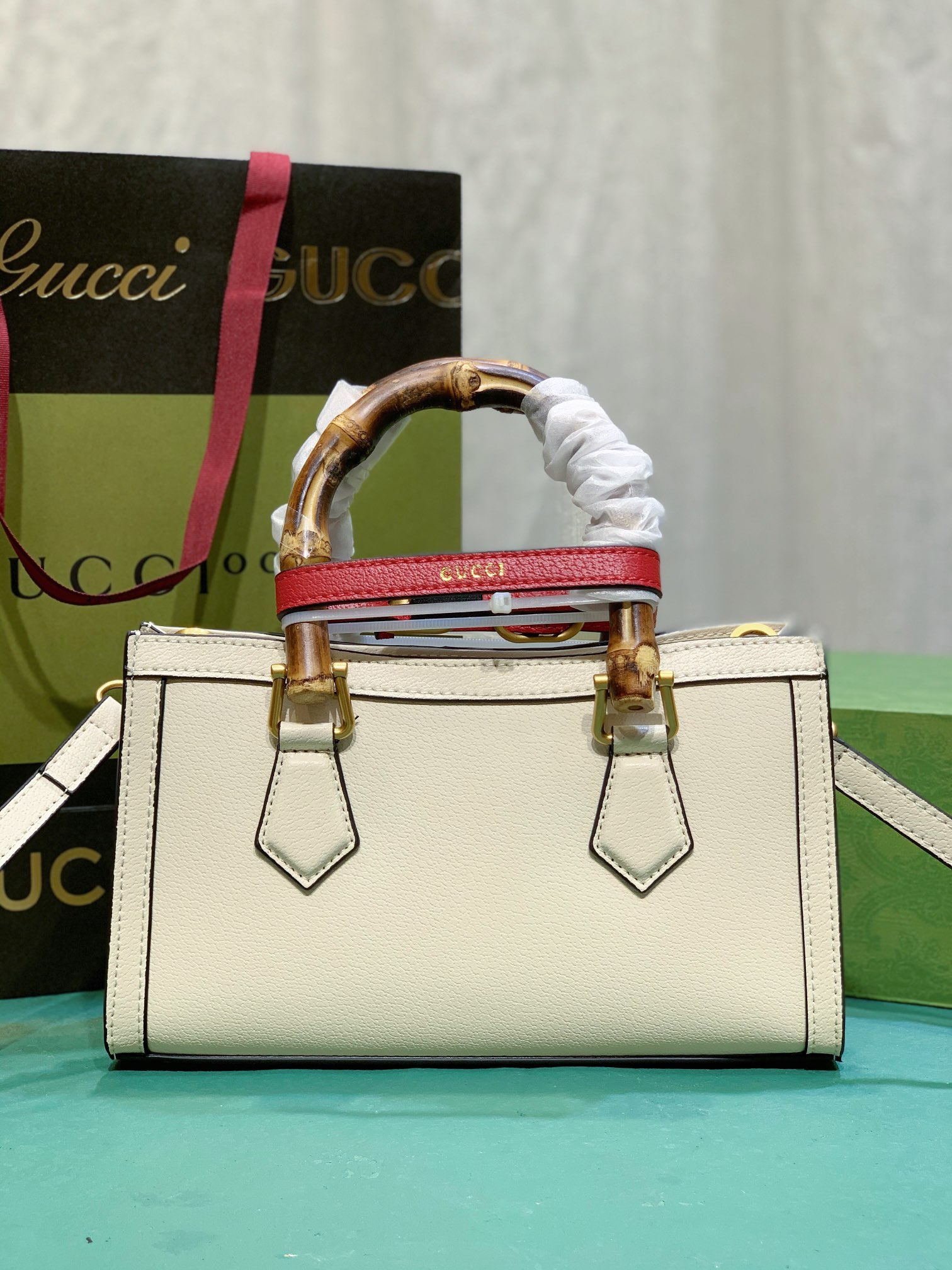 Gucc Diana 735153 27*15.5*11cm