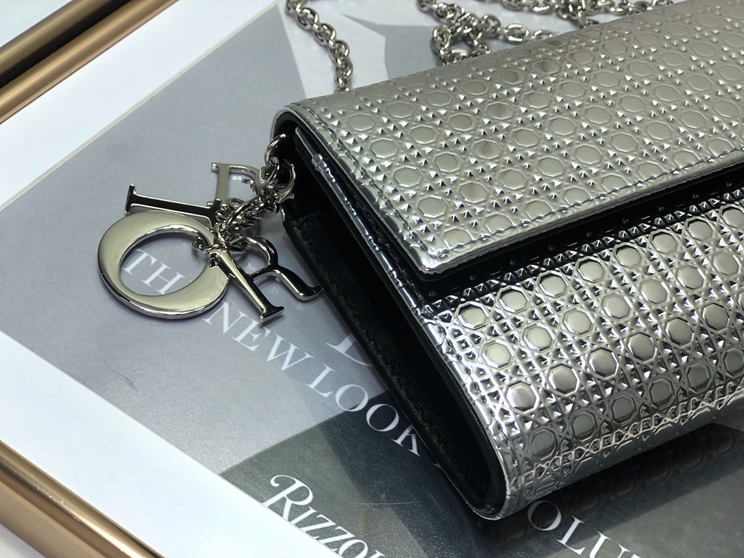 Dior 2251 (3) 21cm