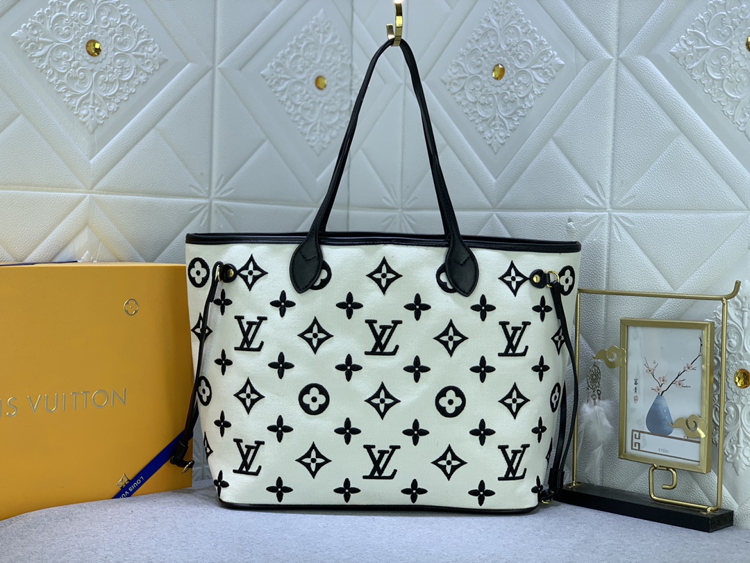 Louis Vuitton Neverfull MM M22839 31 x 28 x 14cm