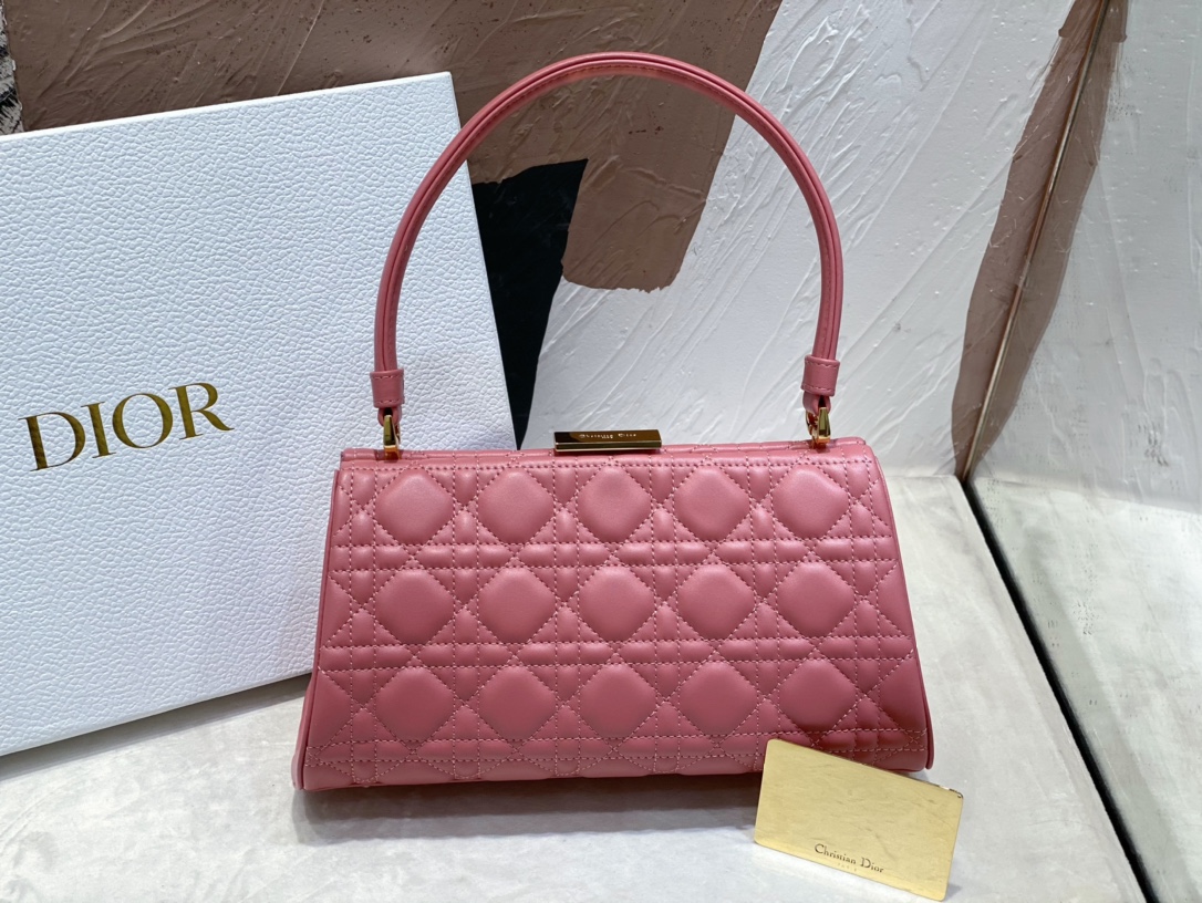 Dior 4530 (2) 26 x 9 x 14.5cm