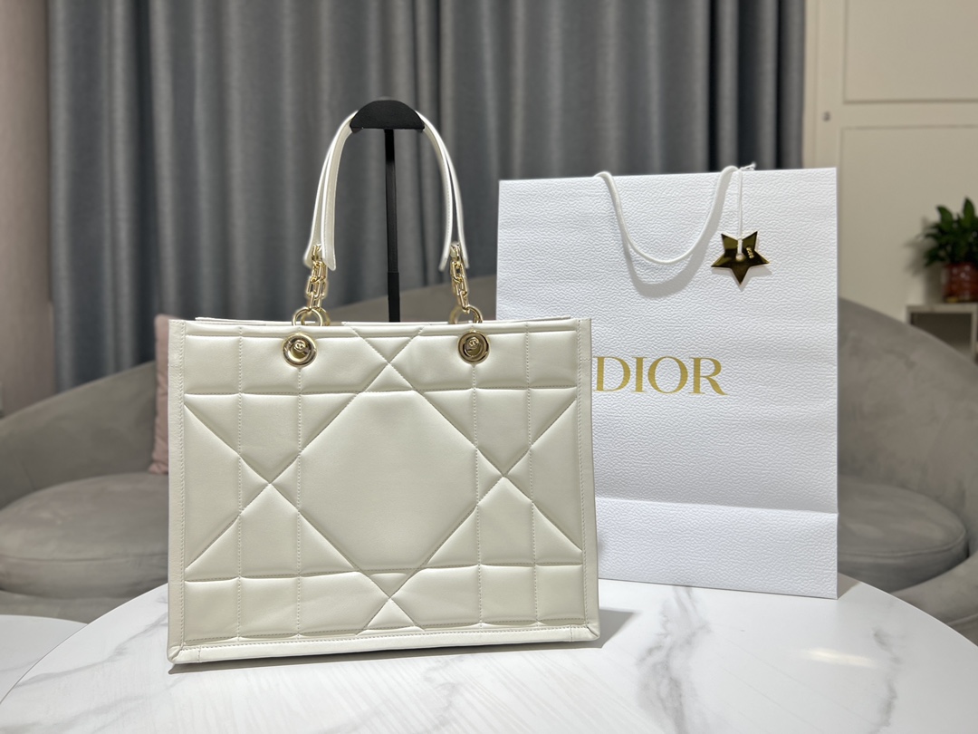DIOR ESSENTIAL 3 (5)