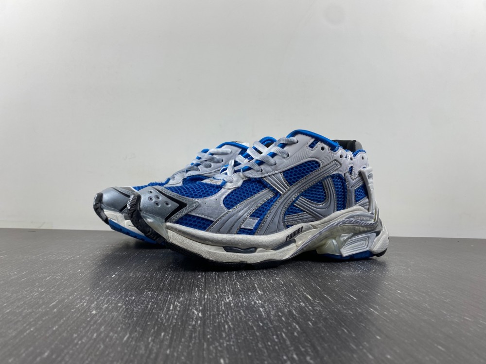Balenciaga 772774-W3RBW-0575