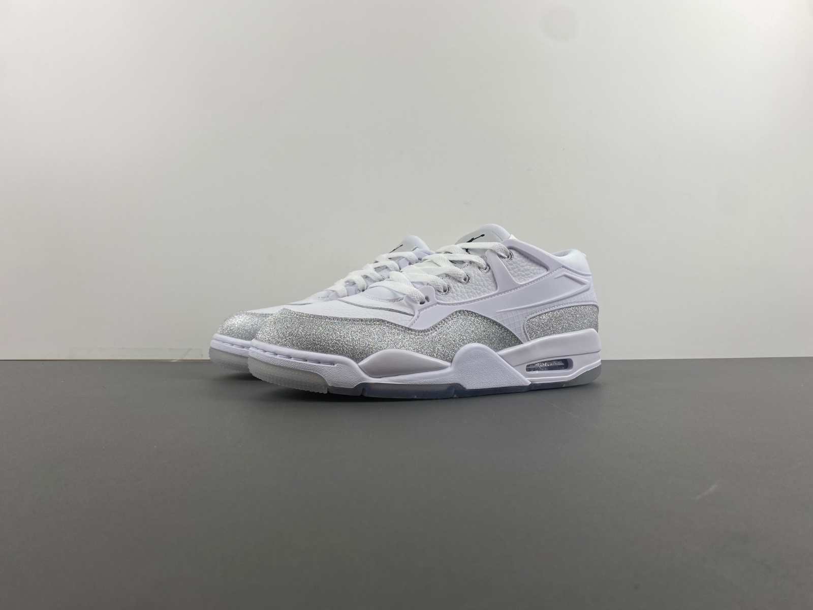 Jordan 4 RM white HQ3441-111