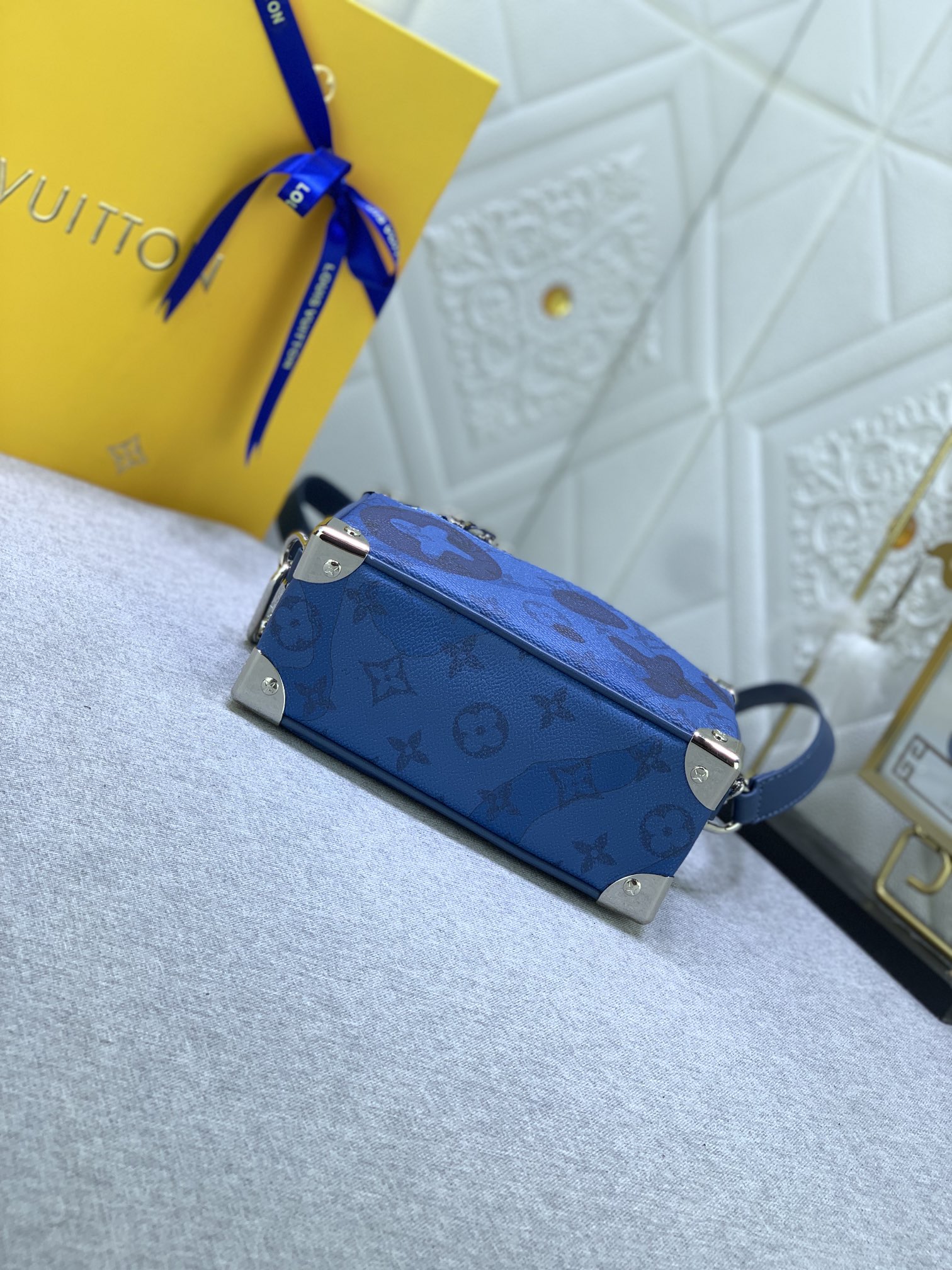 Louis Vuitton Mini Soft Trunk M22588 18.5 x 13.0 x 8.0cm