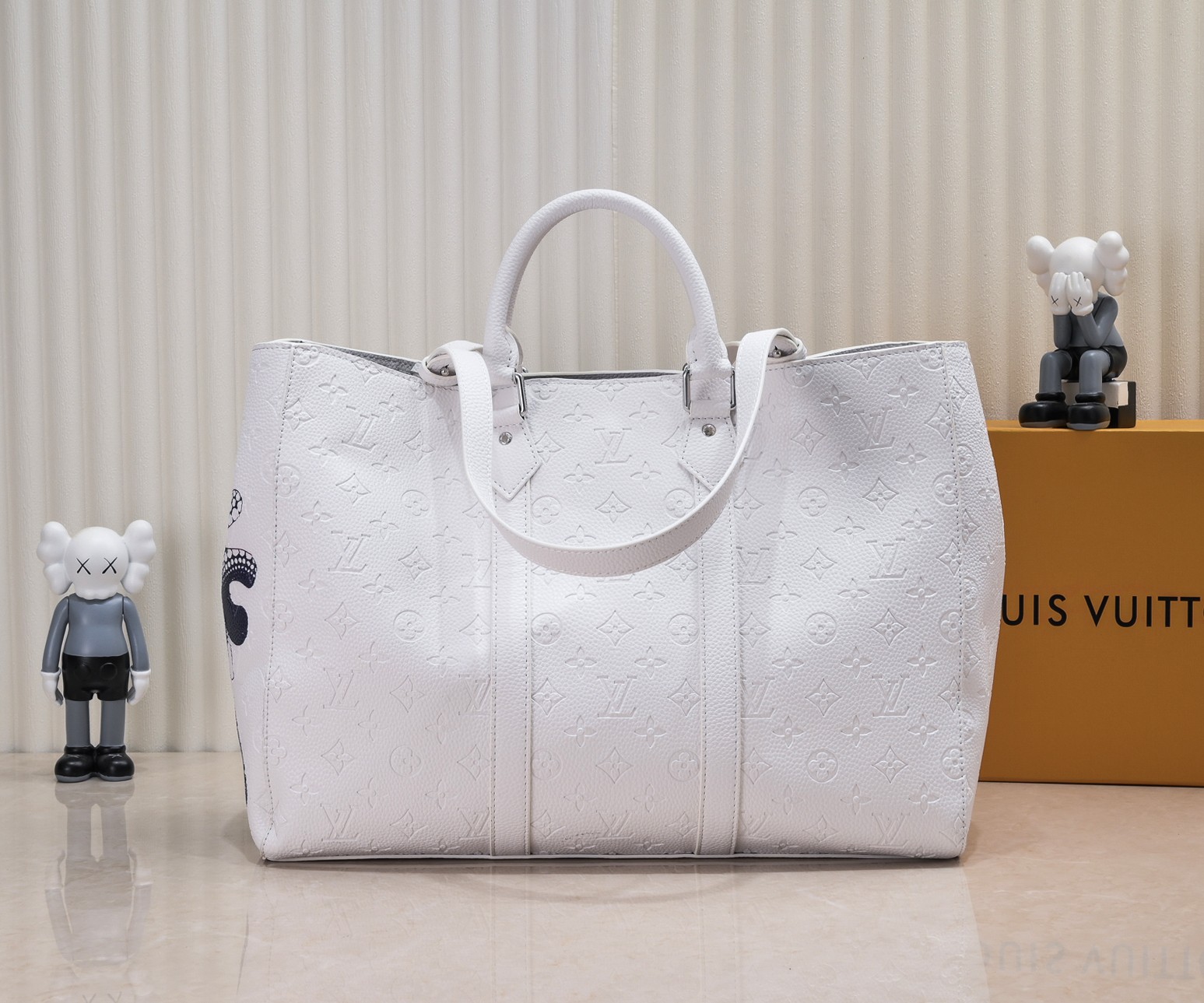 Louis Vuitton x YK Sac Plat M21679 44.0 x 33.0 x 18.0cm
