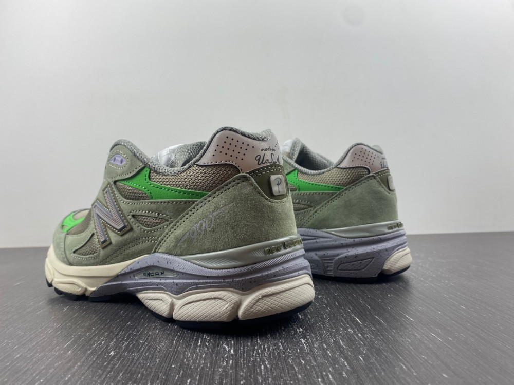 New Balance 990v3 MiUSA Patta Keep Your Family Close