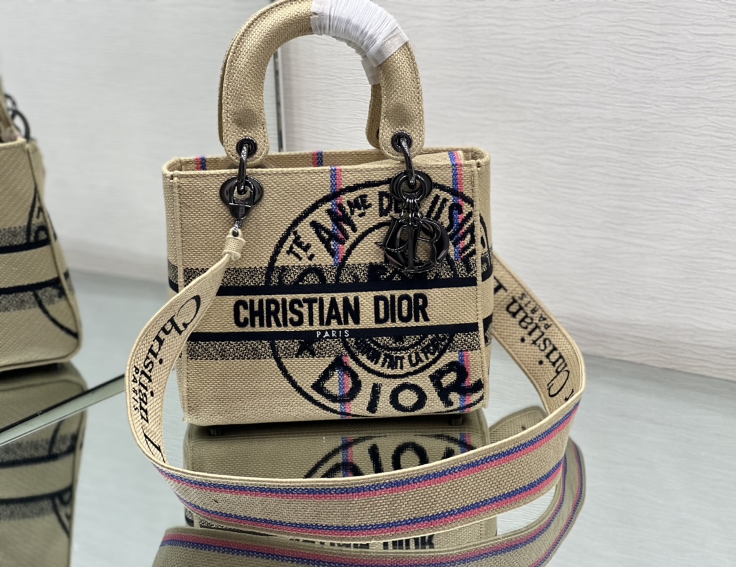 Dior LADY 9027-2  24x20x11cm
