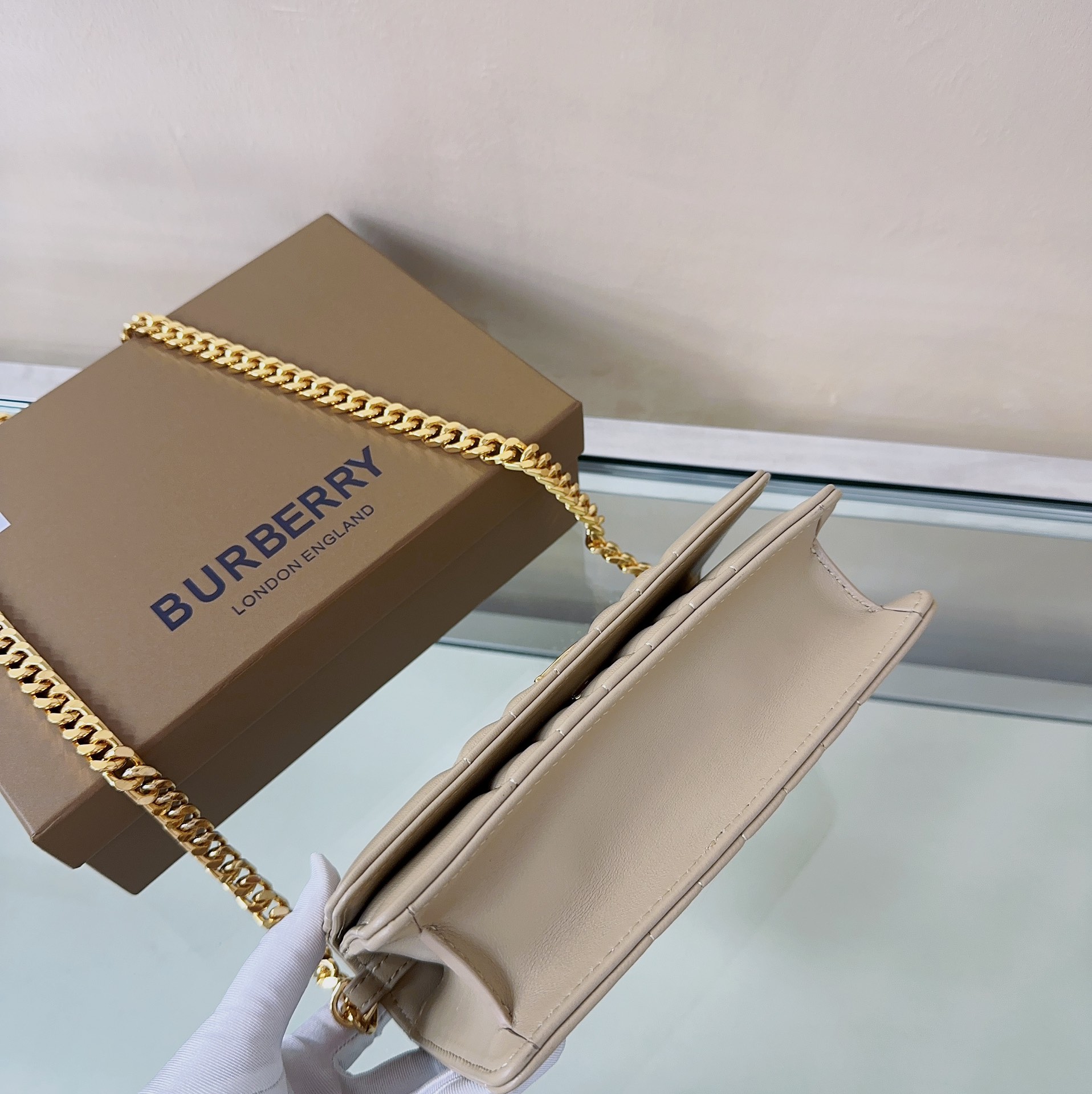 Burberry 144150 20 × 5 x 12cm