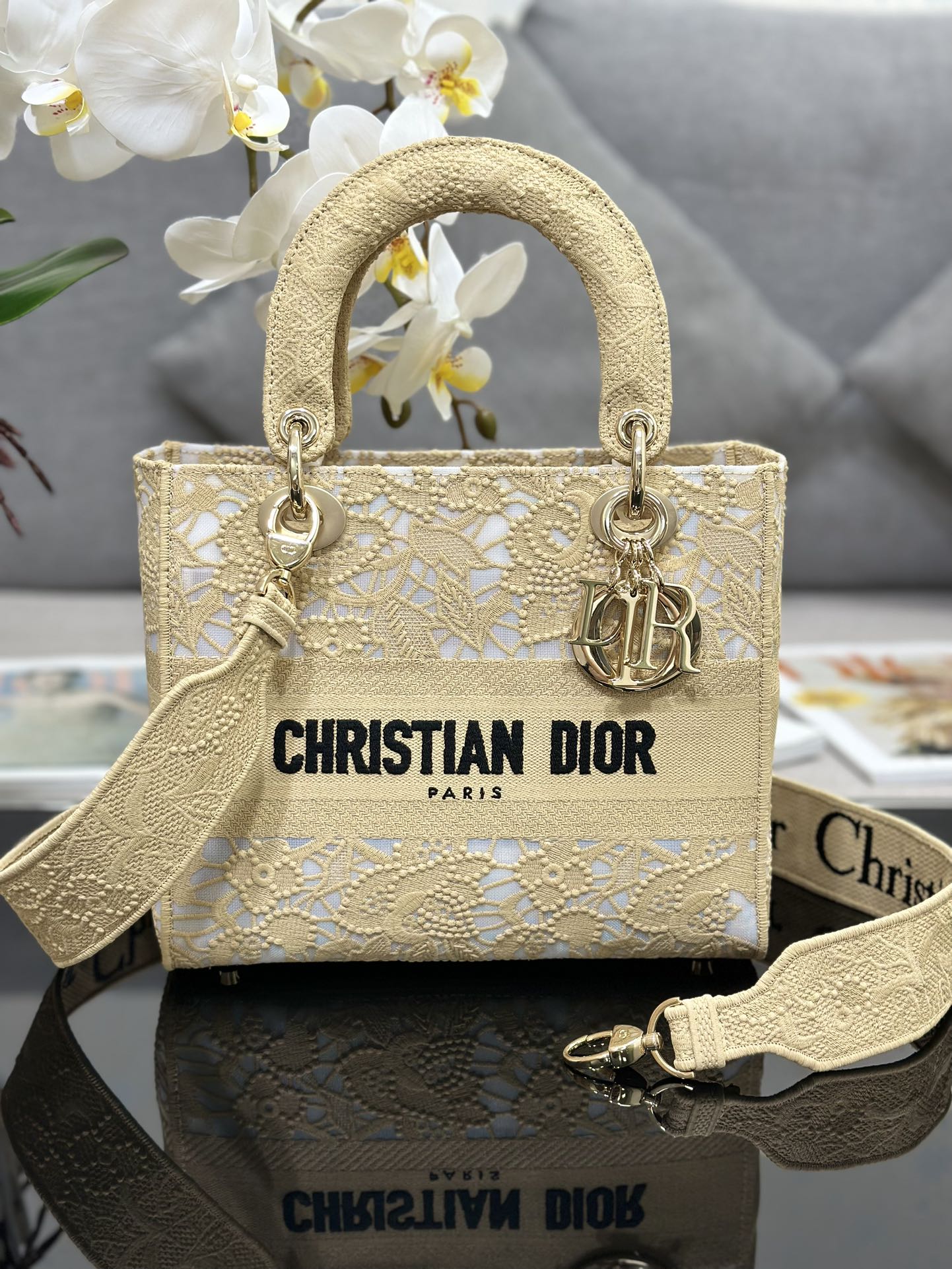 Dior Lady D-Lite M0565 24 x 20 x 11cm