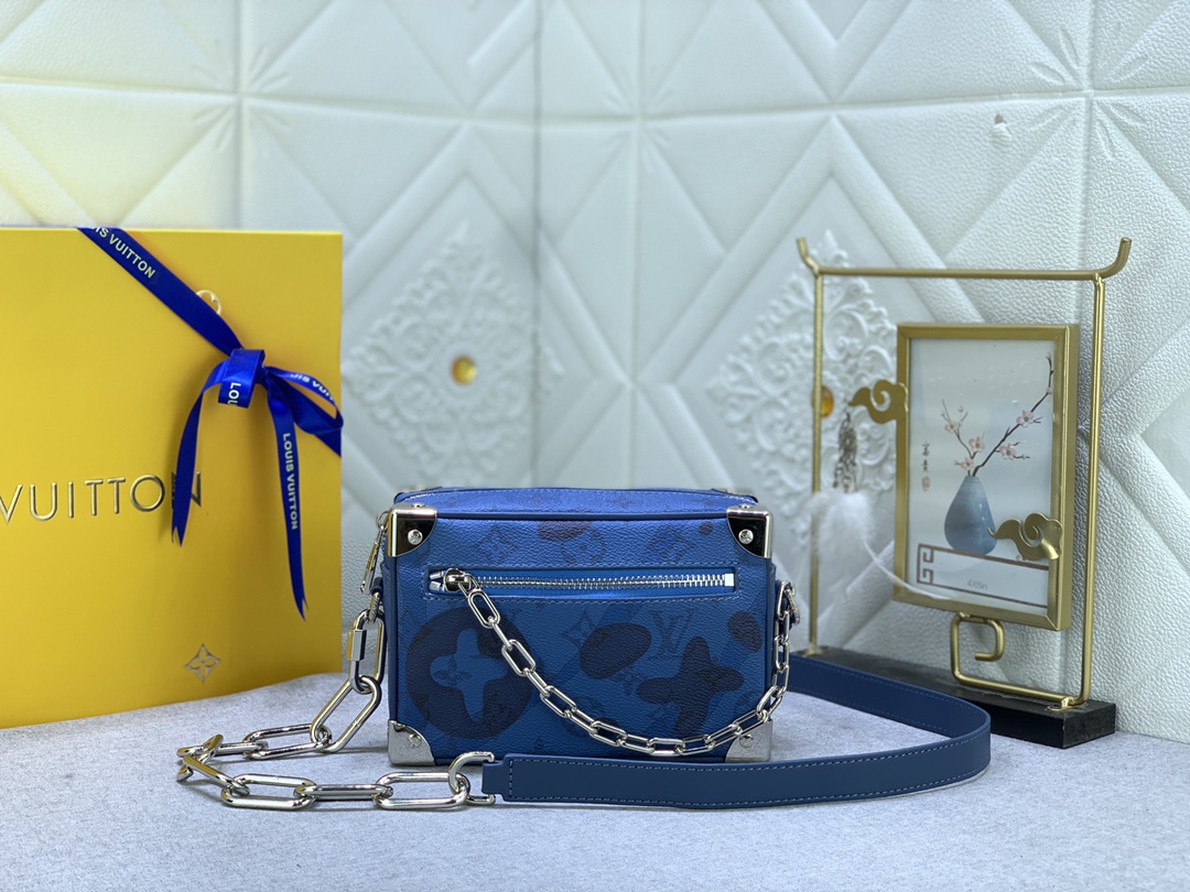 Louis Vuitton Mini Soft Trunk M22588 18.5 x 13.0 x 8.0cm