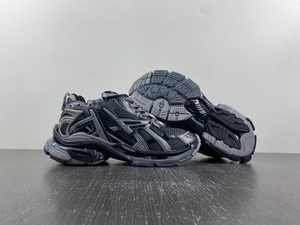 Balenciaga 677403-W3RBR-1515
