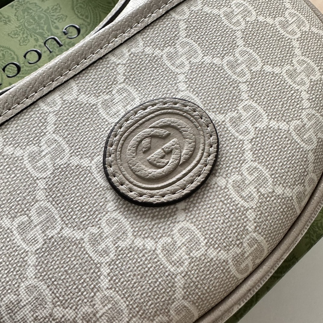 Gucci 726843 22x12.5x5cm