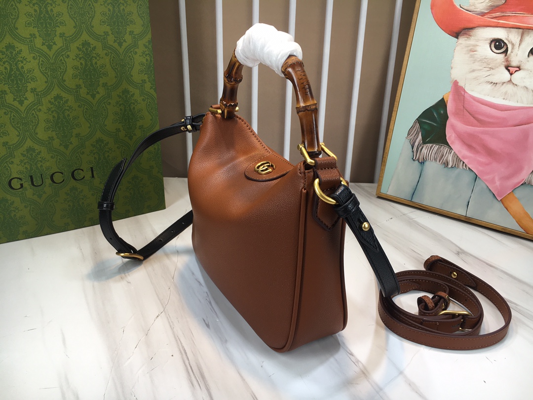 Gucci Diana 746251 24x15x5cm