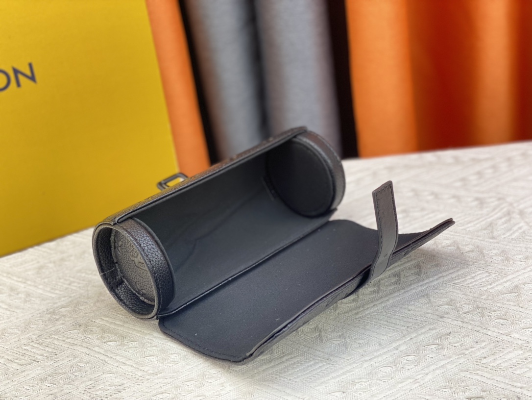 Louis Vuitton M47530 20 x 8 x 8 cm