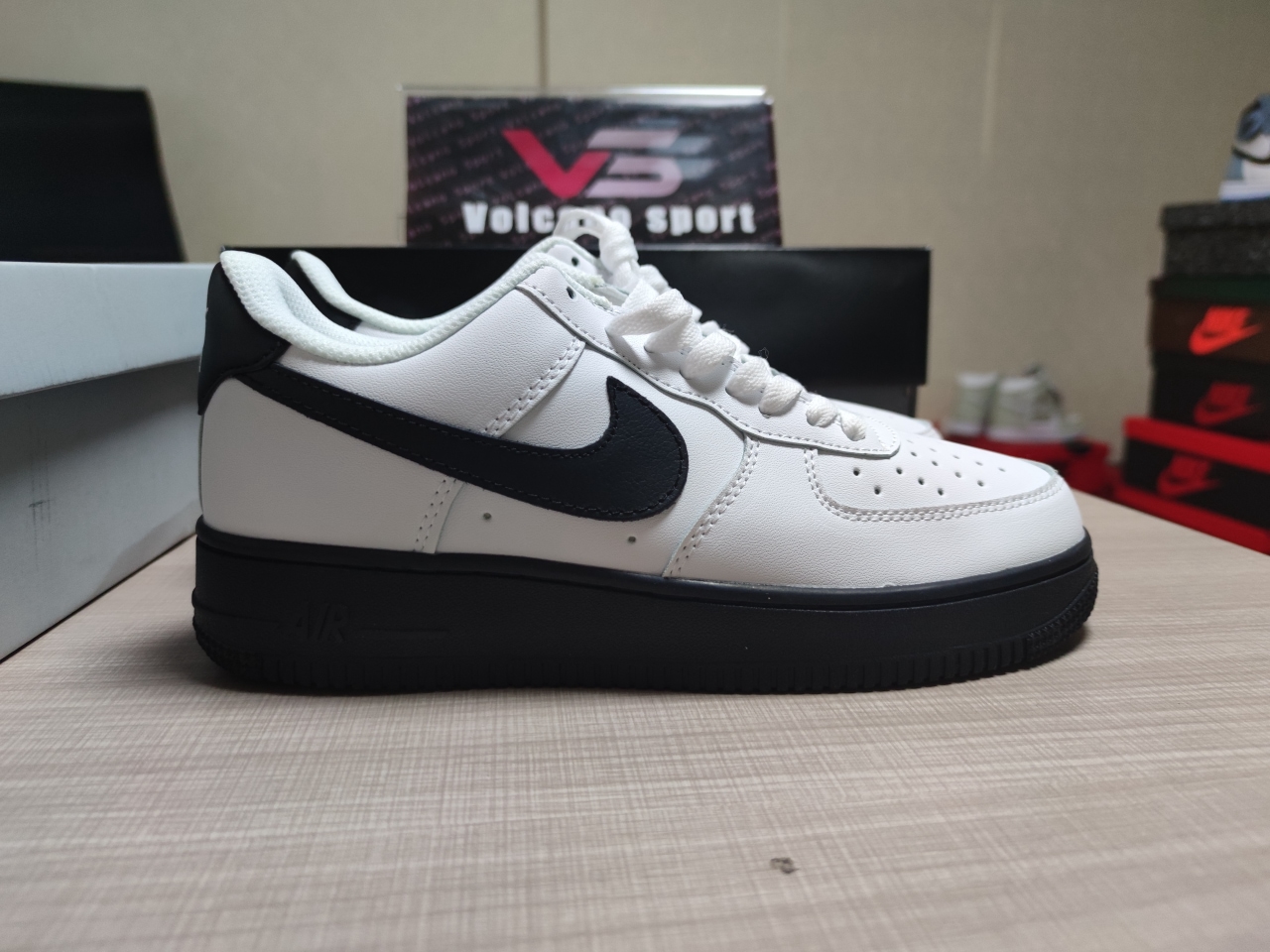 Air Force 1 Low 'White Black Sole' CK7663-101
