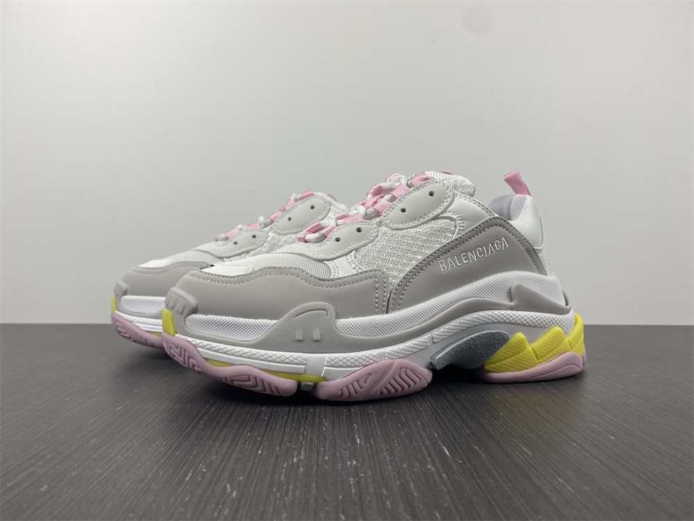BALENCIAGA Triple S 2021 SS Women's triple s sneaker in pink