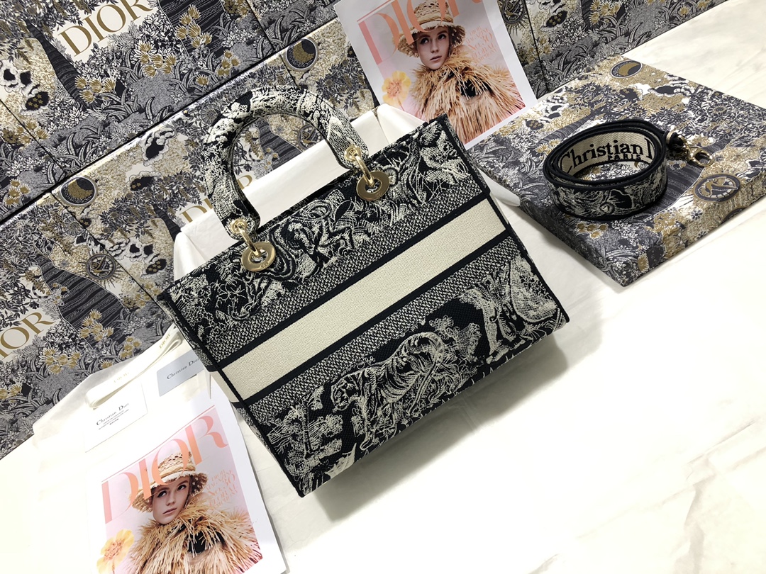 Dior Lady D-Lite M0566 32 x 25 x 11cm