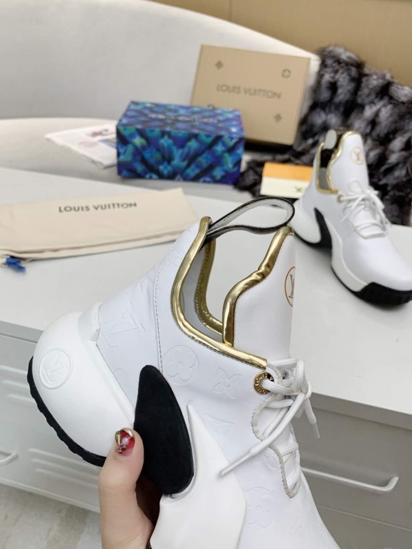 Louis Vuitton Archlight