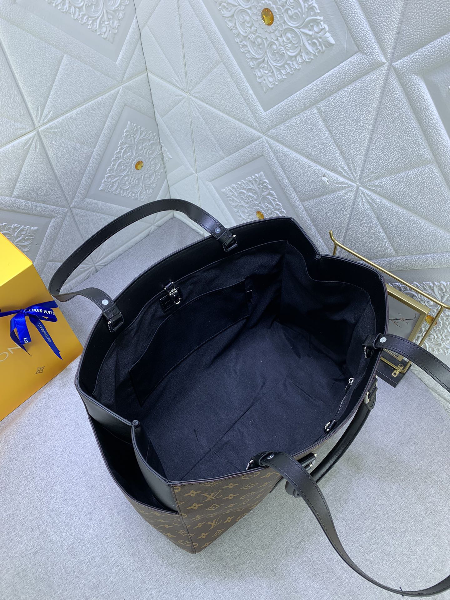 Louis Vuitton Sac Plat M46451 (3) 44 x 33 x 18cm