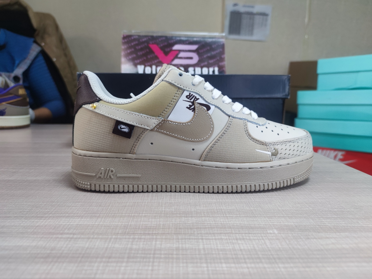 Air Force 1 Low Bling DX6061-122