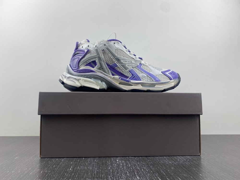 Balenciaga 677403-W3RB3-5903