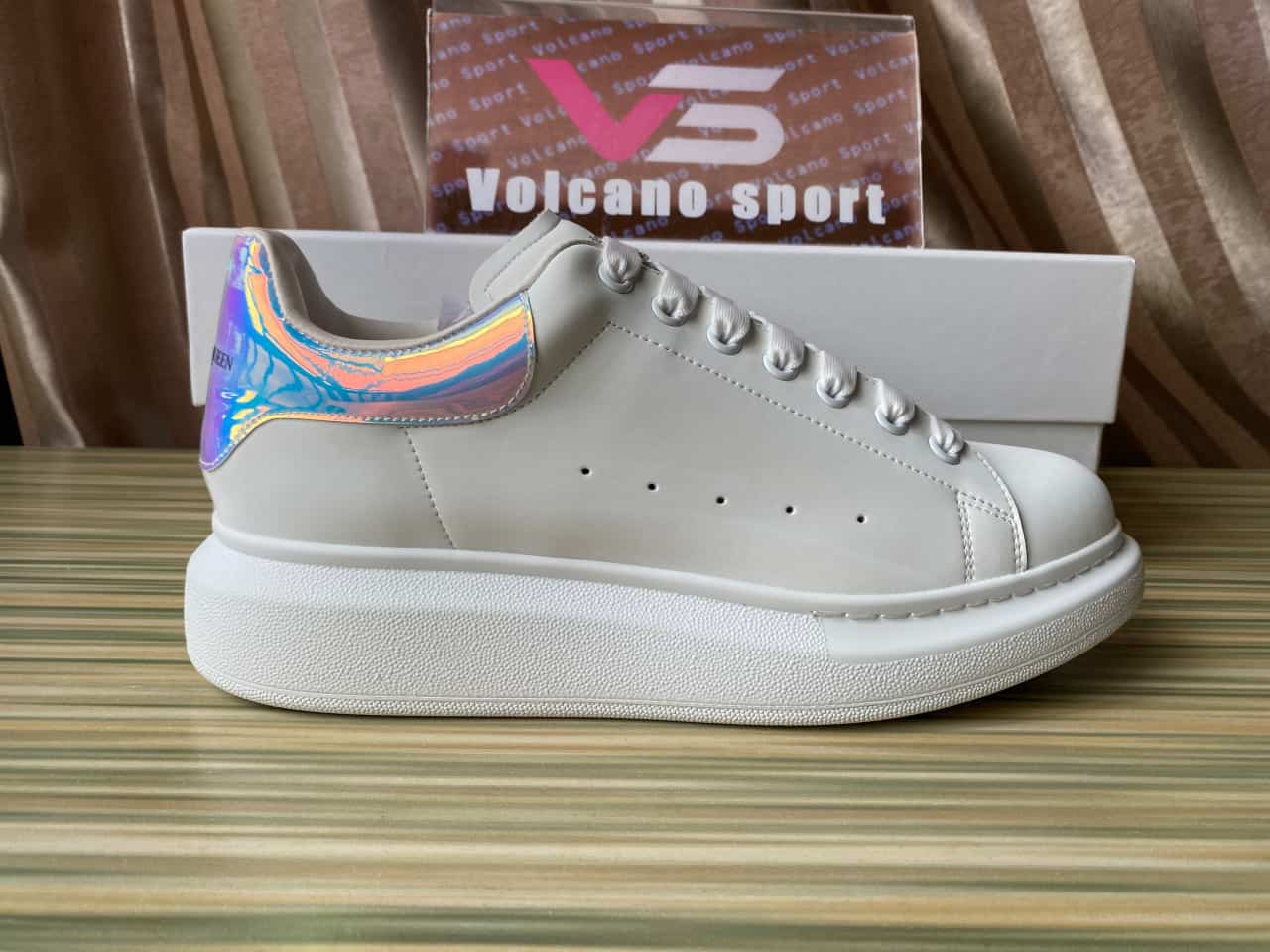 Alexander McQueen Larry Low top Sneakers White Lace