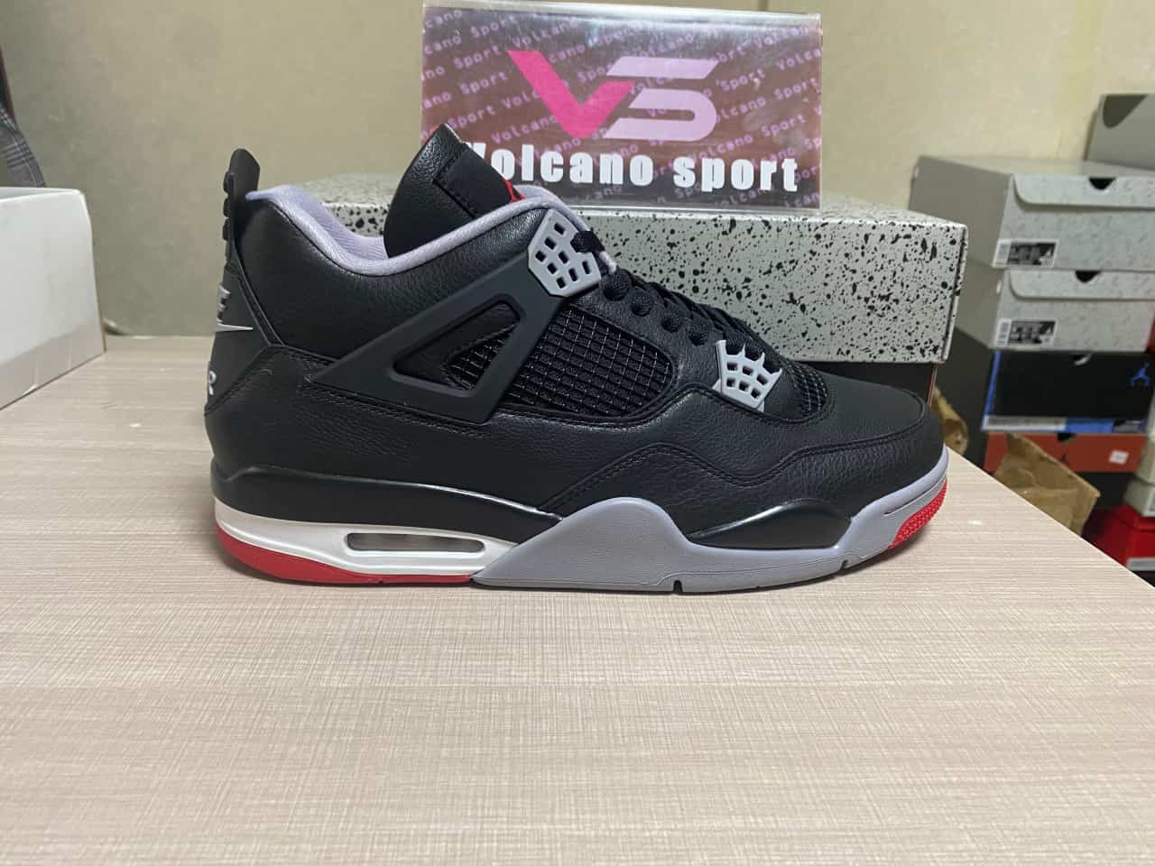 Jordan 4 Retro Bred Reimagined FV5029-006