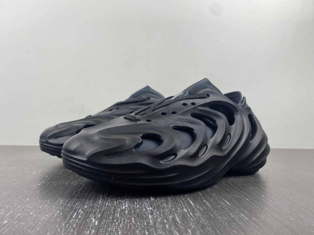 adidas adiFOM Q Black Carbon HP6586