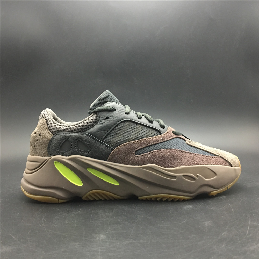 adidas Yeezy Boost 700 Mauve EE9614