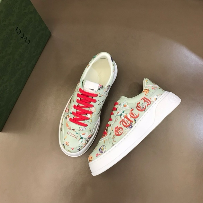 Gucci GG embossed sneakers Green