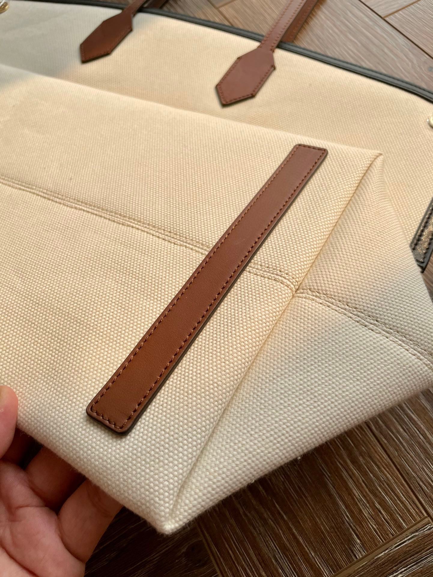 Burberry24 (10) Society 38x32x22cm