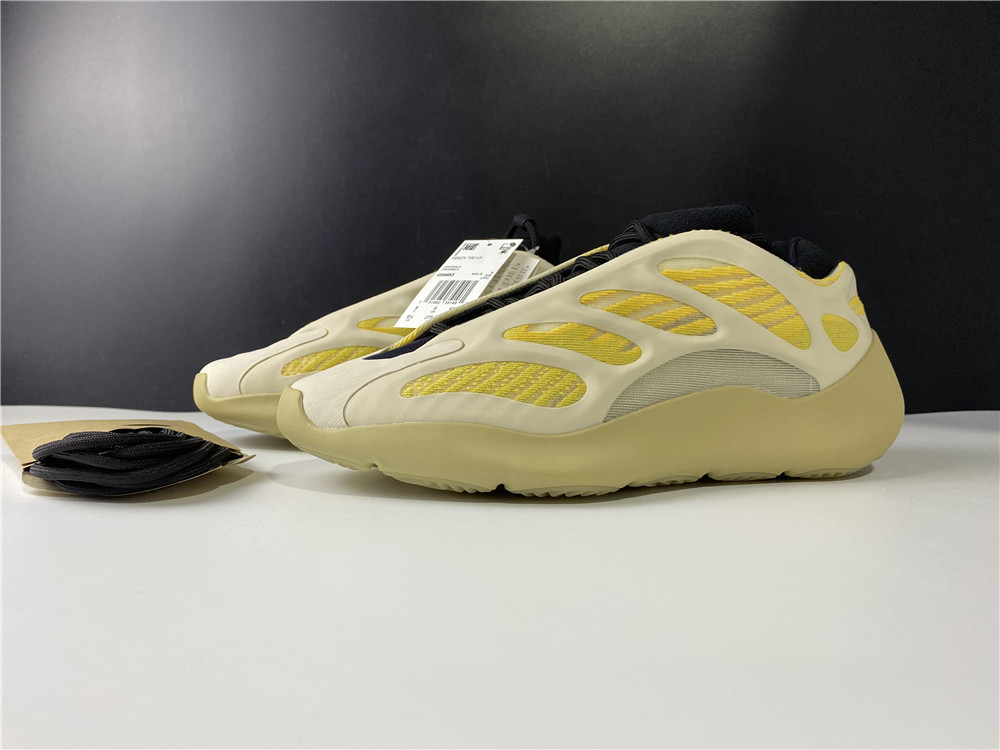 adidas Yeezy 700 V3 Safflower HP5425