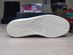 GUCCI Ace GG Supreme Bees 429446
